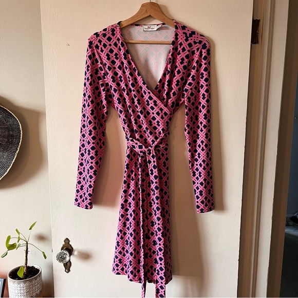 Vineyard Vines Long Sleeve V-Neck Wrap Dress, Size M - Picture 2 of 14